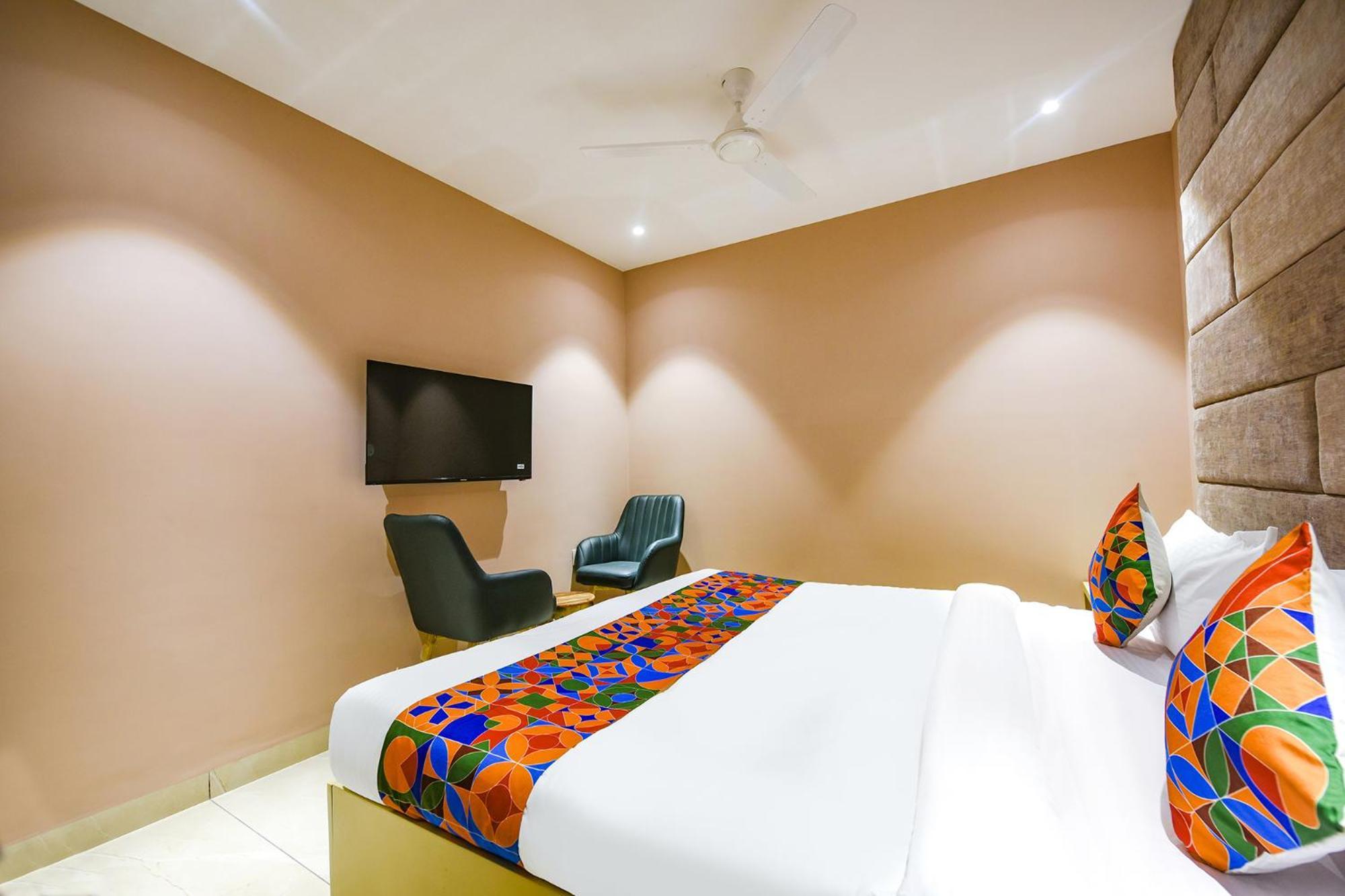 Fabhotel Supreme Suites Ludhiana Exterior photo
